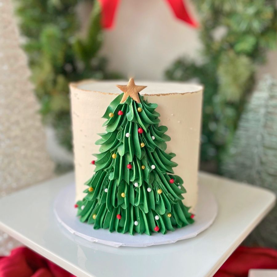 Deck the Halls Cake