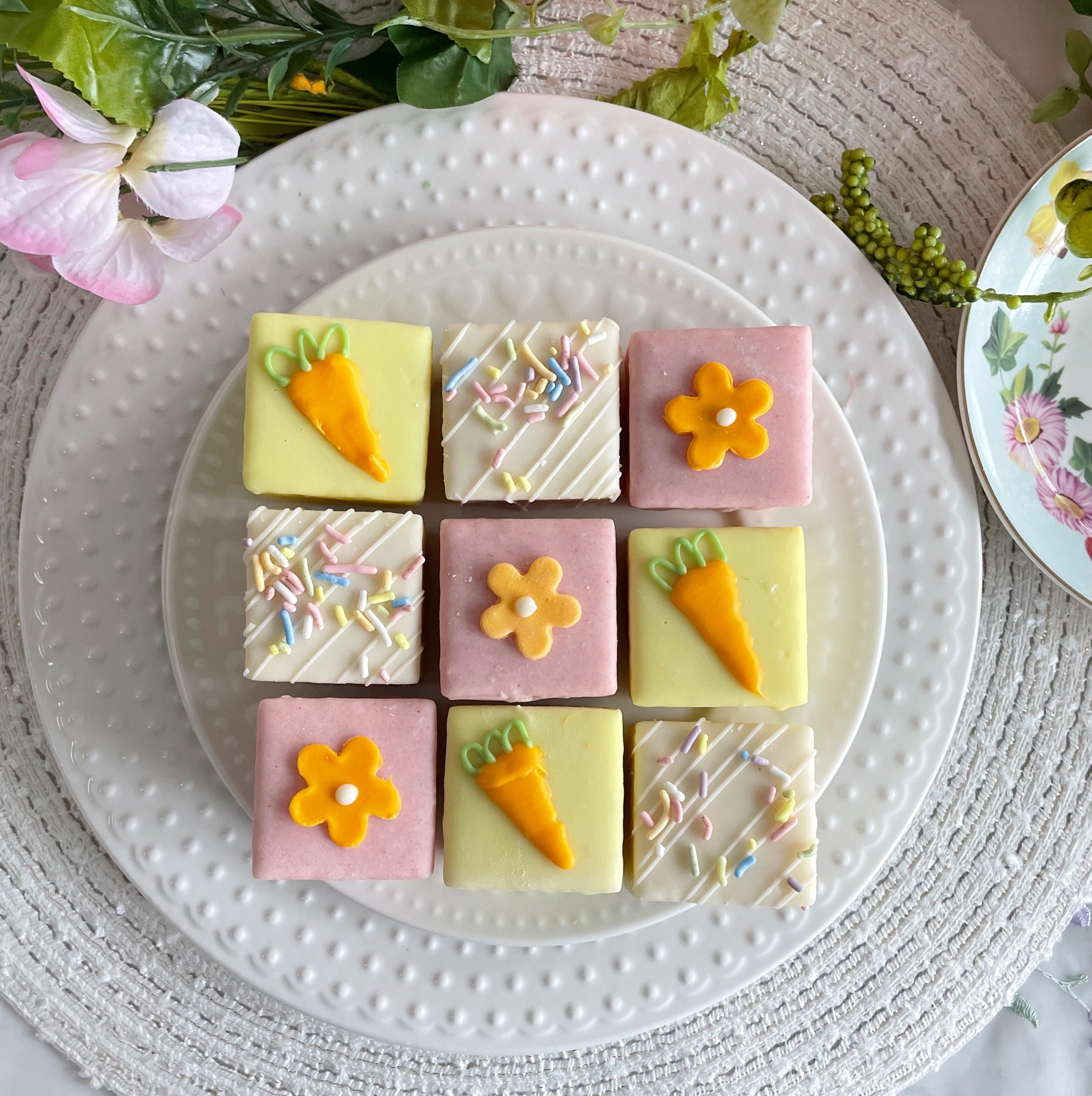 Flower & Carrot Tea Cakes (9-pack)