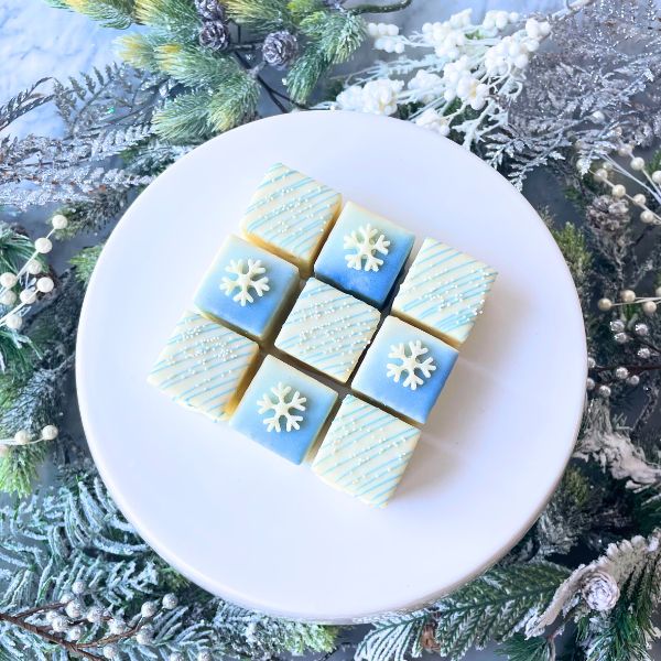 Winter Wonderland Tea Cakes – Vanilla Dream Bites