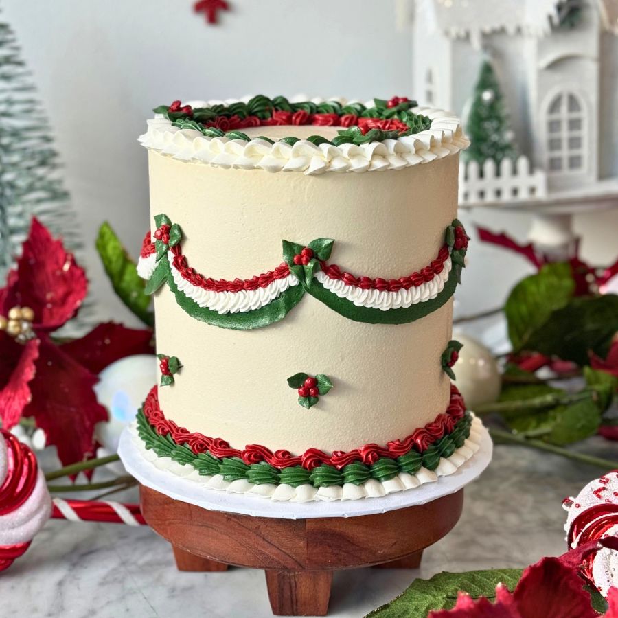 Holly Jolly Cake