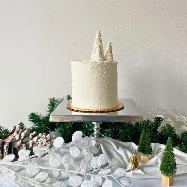 Winter White Lemon Cake