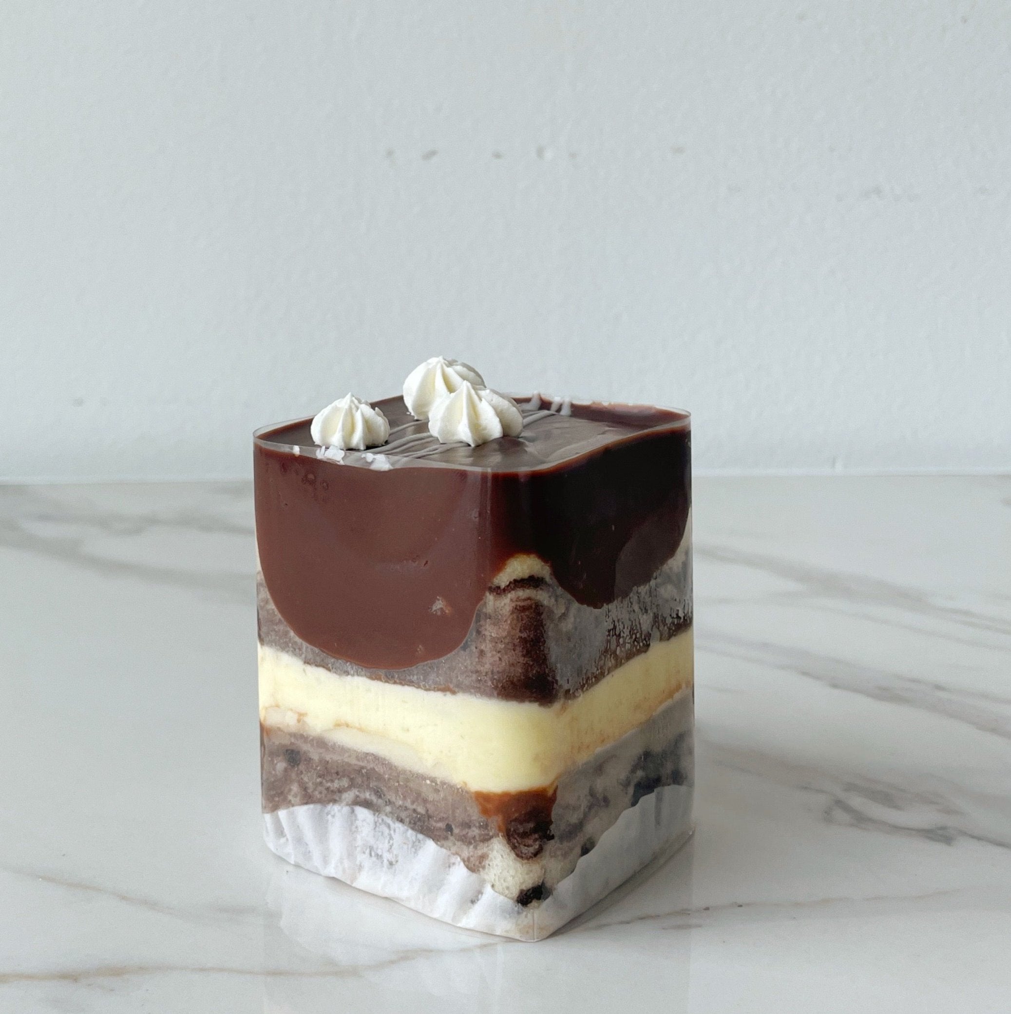 Marble Eclair Petite Cake (4-pack)