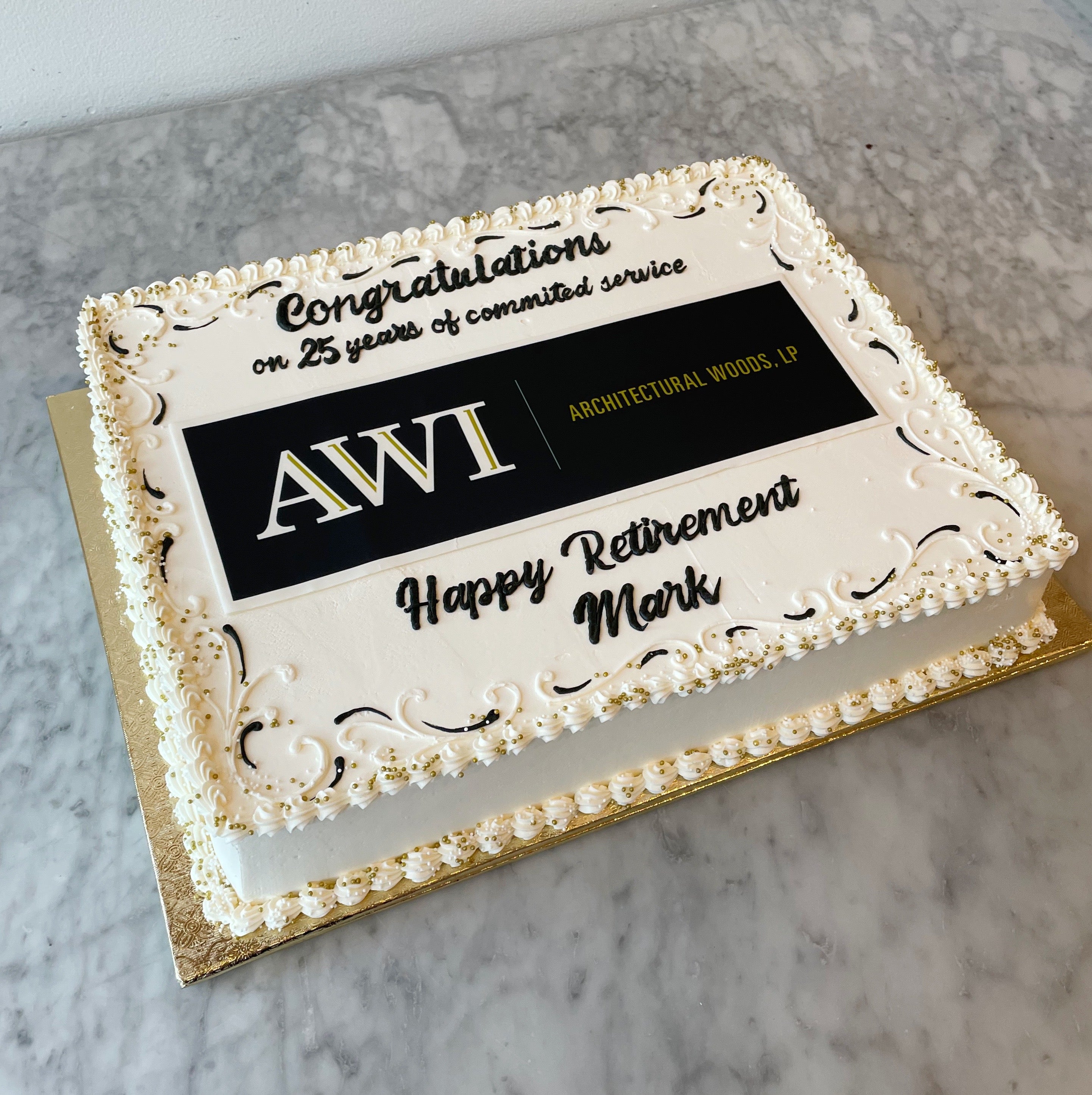 Retirement cake with personalized text 