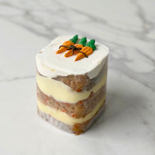 carrot-petite-cake | celebrity cake studio