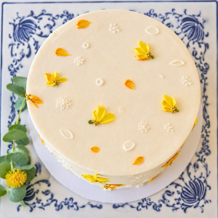 Summer Bloom Cake