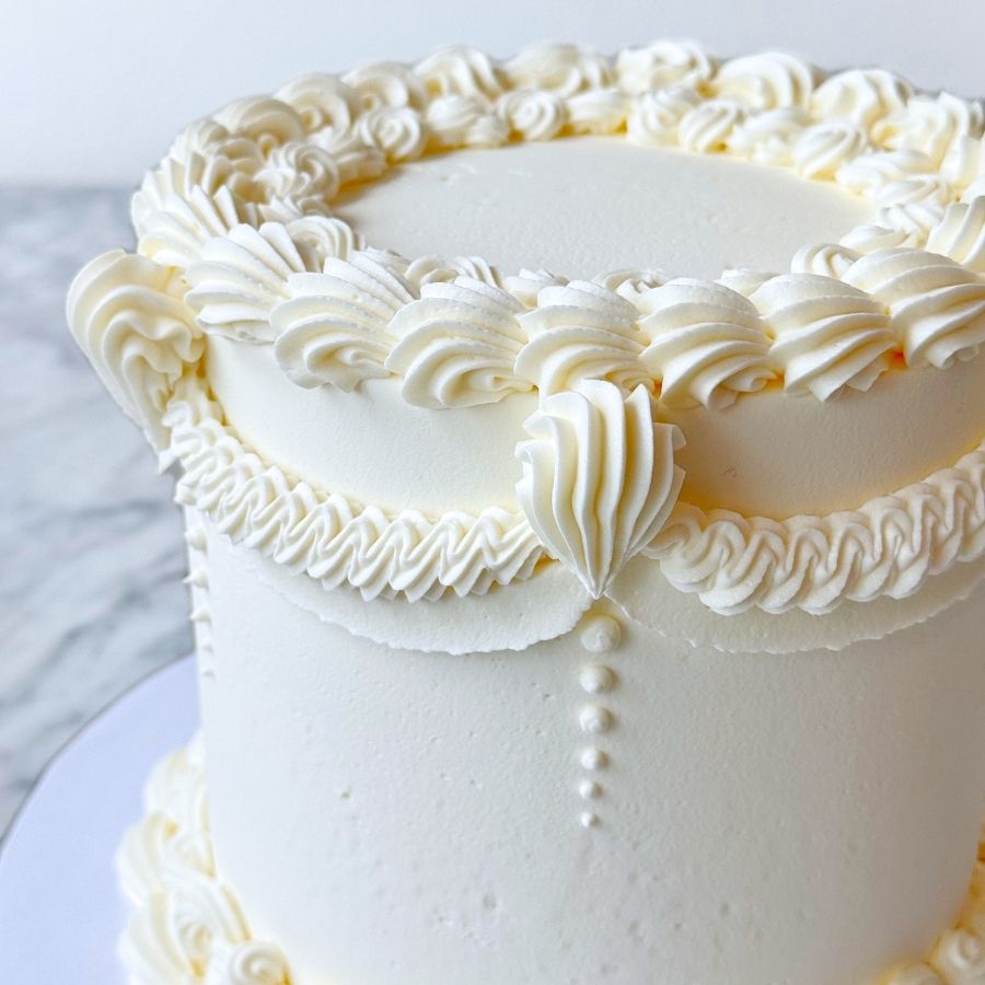 6" Timeless Piped Cake